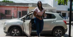 Amparo Regino Navarro es la mujer más alta del Caribe
