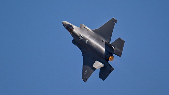 Aviones militares de EEUU interceptan aparatos rusos sobre Alaska