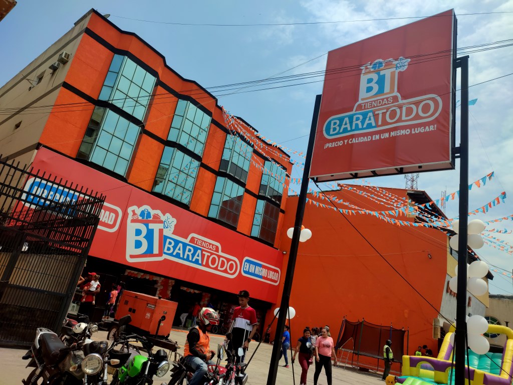 Tiendas Baratodo, la nueva opción comercial para la Costa Oriental del Lago