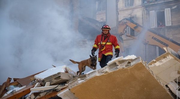 Dos personas siguen desaparecidas tras derrumbe de edificio en Marsella