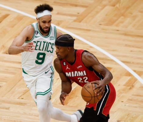 Jimmy Butler comandó victoria Heat ante Celtics y se adelantó 2-0 en la final del Este (Video)