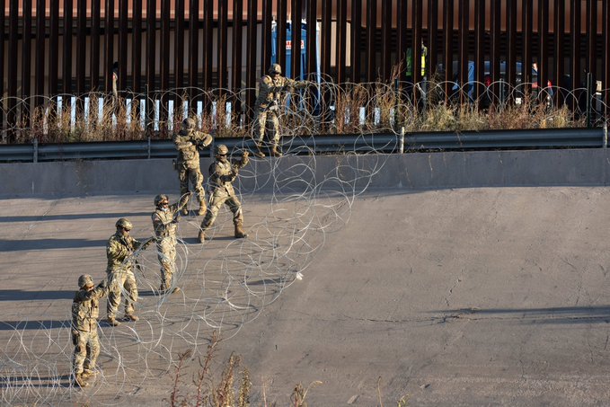 Gobernador de Texas envió guardias a la frontera para evitar el ingreso de migrantes ante el fin del Título 42