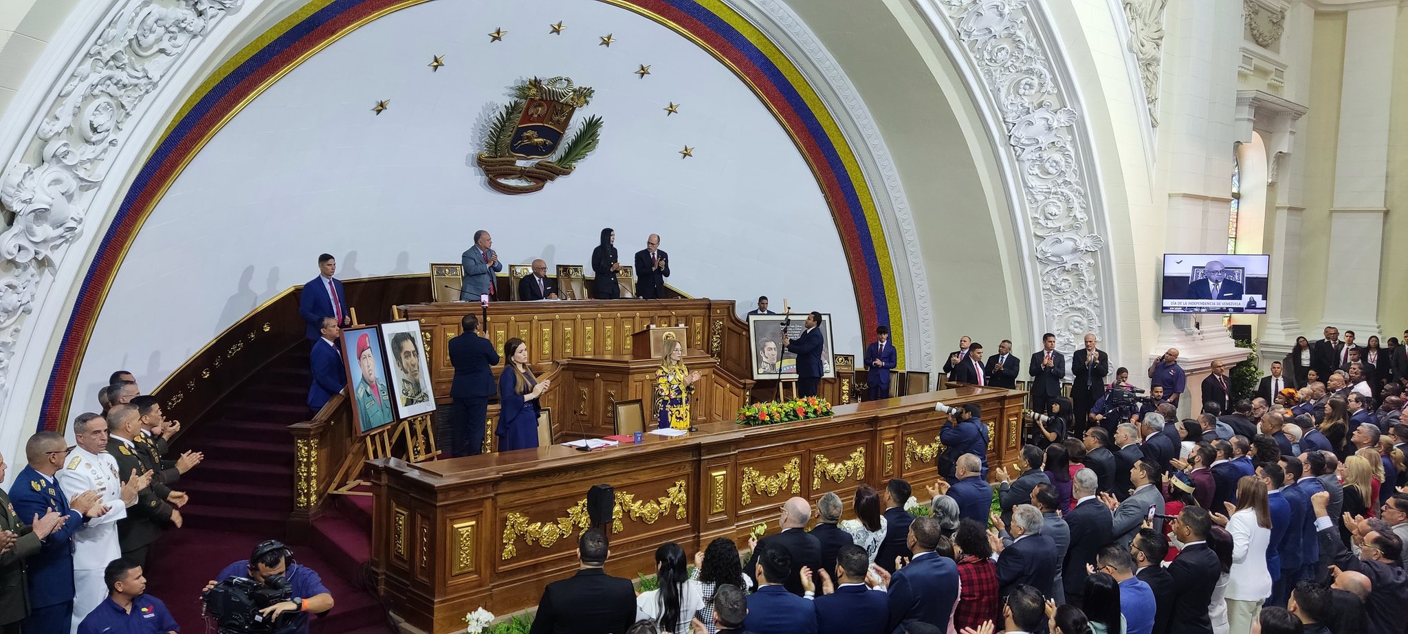 Al Panteón tres insignes zulianos: Ana María Campos, Domitila Flores y Pedro Lucas Urribarrí
