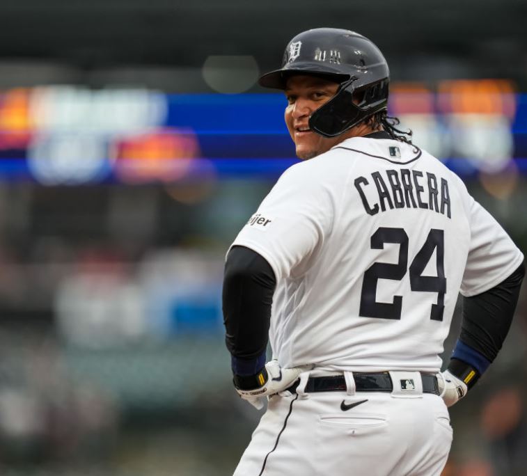 Miguel Cabrera bateó tres hits y llegó a 2000 sencillos