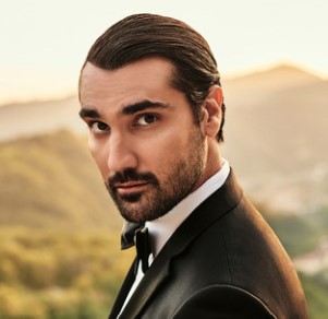 Un tenor con sangre chilena destaca en las redes: Jonathan Tetelman