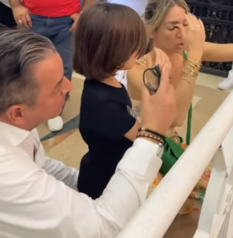 El emotivo momento cuando Daniel Sarcos le presentó a su hijo a la Chinita (+Video)