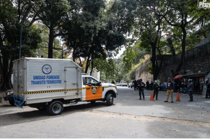 Zuliano pierde la vida tras volcarse en un Corvette en Caracas (+Video)