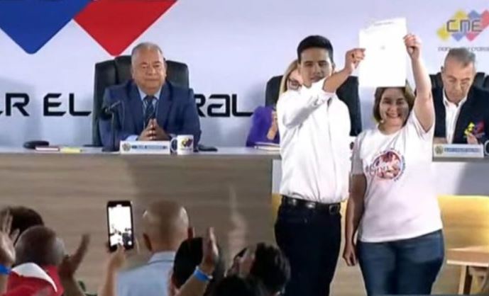 Partidos UPV, ORA y Movimiento Futuro postularon ante el CNE candidatura de Maduro