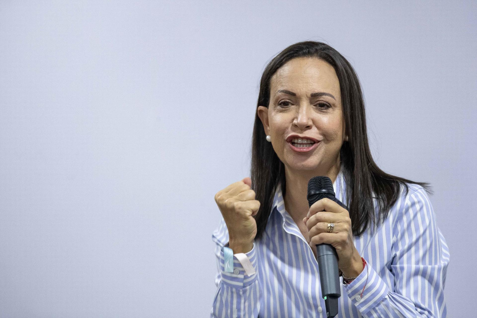 María Corina Machado cuestiona difusión de falsa información sobre la FANB