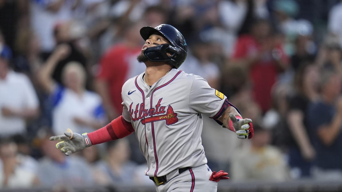 Orlando Arcia explotó su séptimo bambinazo de temporada en triunfo de los Bravos