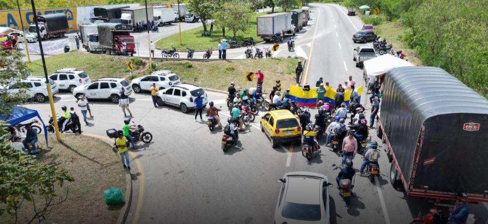 El paro de camioneros continúa en Colombia