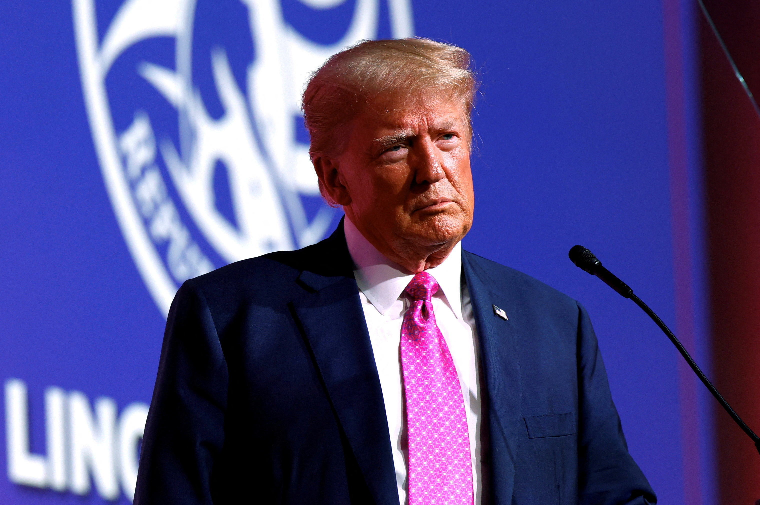 Trump evalúa usar la base de Guantánamo para detener a migrantes indocumentados