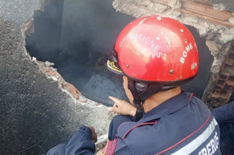Ocho niños y una mujer murieron calcinados tras explosión registrada en una casa en la carretera Panamericana-Miranda