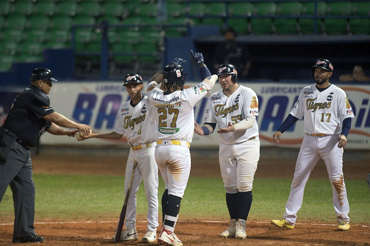 Tigres remontó para ganar la pulseada a Bravos en Maracay
