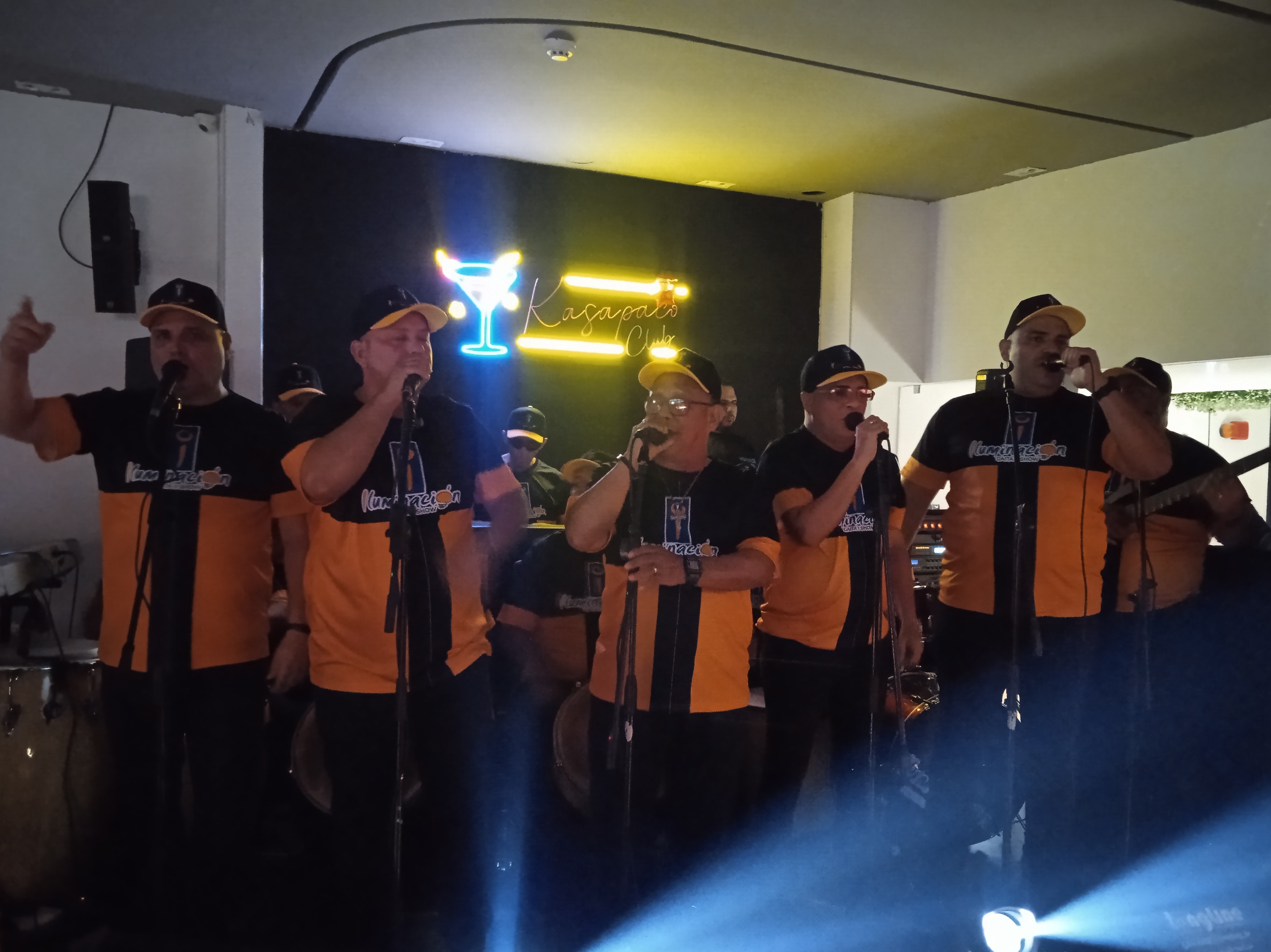 Maquinaria musical de Iluminación, Gaita y Show rindió homenaje póstumo a Danelo Badell y a Jesús Terán 