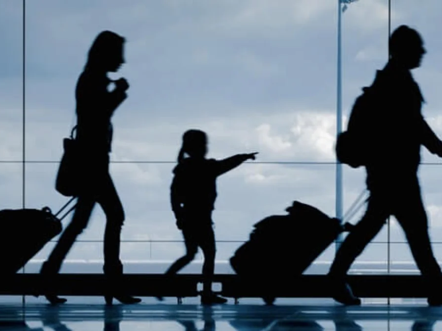 Sepa cómo tramitar un permiso de viaje para menores de edad en el país