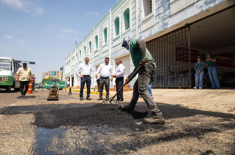 Plan Rápido de bacheo de la Alcaldía llega a la Calle Derecha
