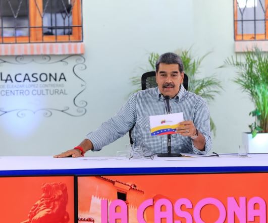 Maduro celebra alta del papa Francisco: 