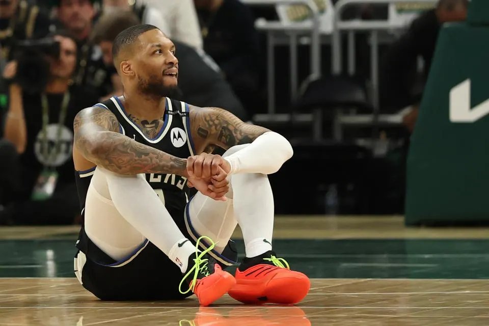 Damian Lillard se perderá el resto de la temporada tras sufrir dura lesión