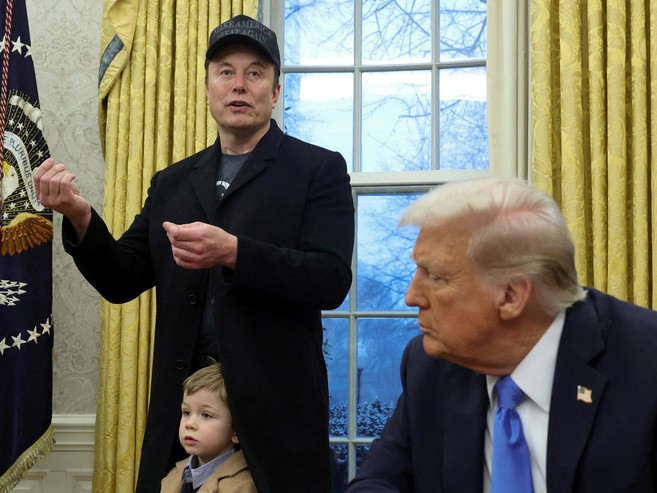 Casa Blanca desmintió que Elon Musk vaya a abandonar pronto su rol en el gobierno de Donald Trump
