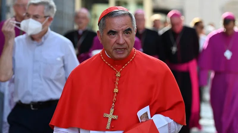 Giovanni Angelo Becciu, el cardenal condenado a cinco años de cárcel que quiere participar en el Cónclave
