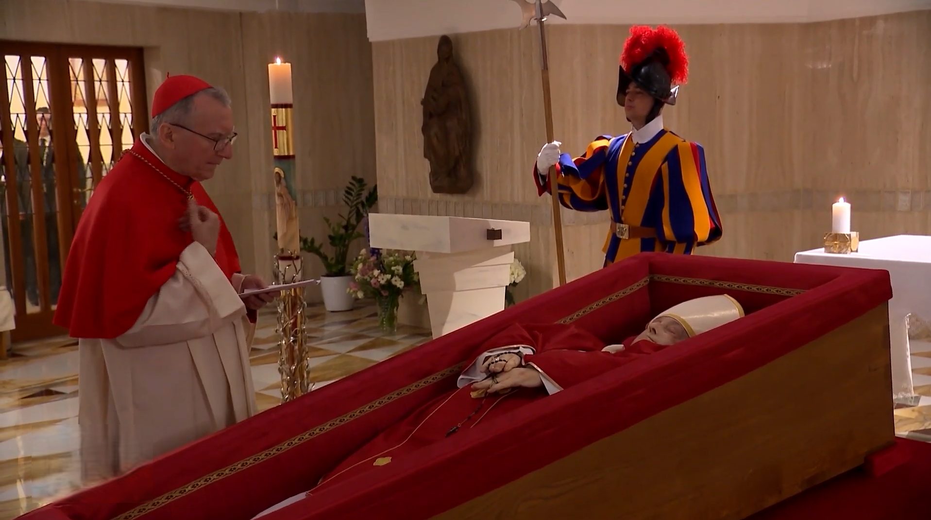 Ataúd del Papa será sellado este viernes 25-abril: Cardenales establecen cronograma para los Novendiales