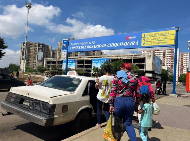 ¡A 40 bolívares si te queréis ir!: La condición de los choferes de por puestos pa’ sacarte del centro