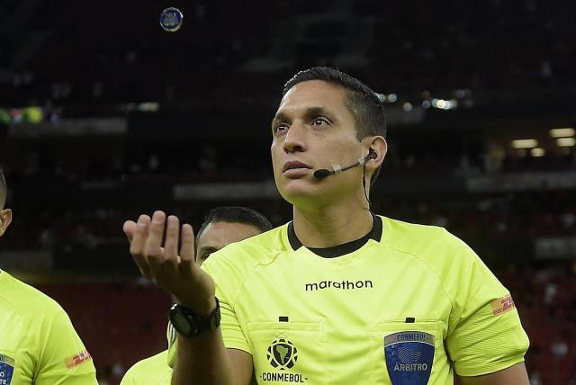 El venezolano Jesús Valenzuela es ratificado entre los árbitros del Mundial de Clubes