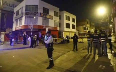 A tiros asesinaron a venezolano en Perú y sobre su pecho dejaron un papel con el mensaje 