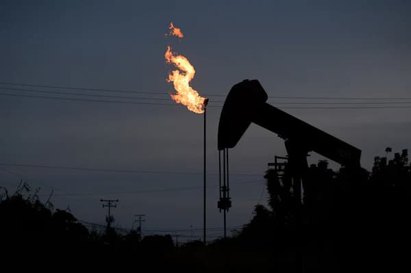 EEUU planea otorgar una licencia a Chevron para el mantenimiento mínimo en Venezuela: Bloomberg