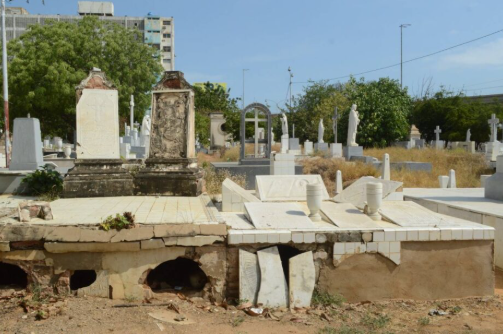 Se robaron la cerca del cementerio El Cuadrado: Por supuesto, nadie los vio