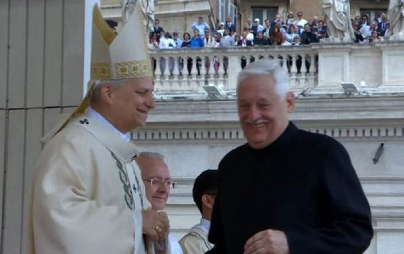 Venezolano Arturo Sosa entre los 12 representantes de la Iglesia católica que prometen obediencia ante León XIV