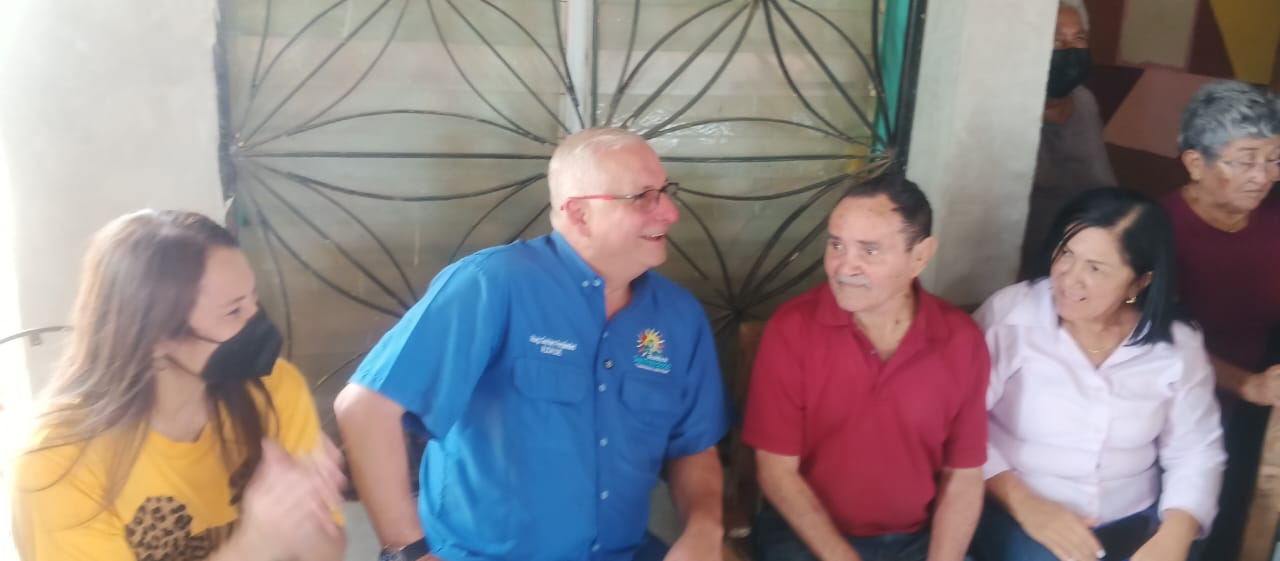 Alcalde Gustavo Fernández visitó a Betulio González brindándole apoyo