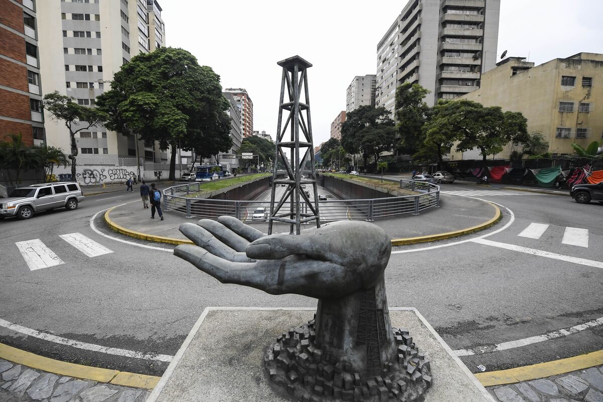 PDVSA firmó nueve acuerdos con petroleras 