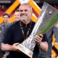 Postecoglou dejó de ser el entrenador del Tottenham tras ganar recientemente la Europa League