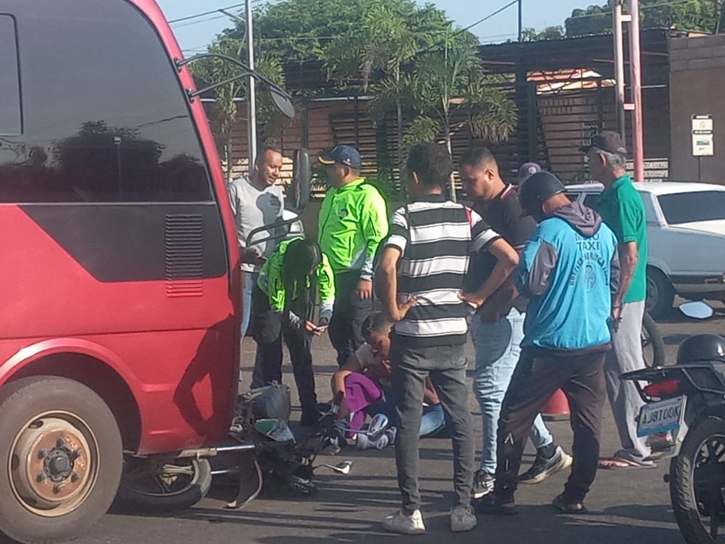Arrollado motorizado en el semáforo del antiguo Cada de San Francisco