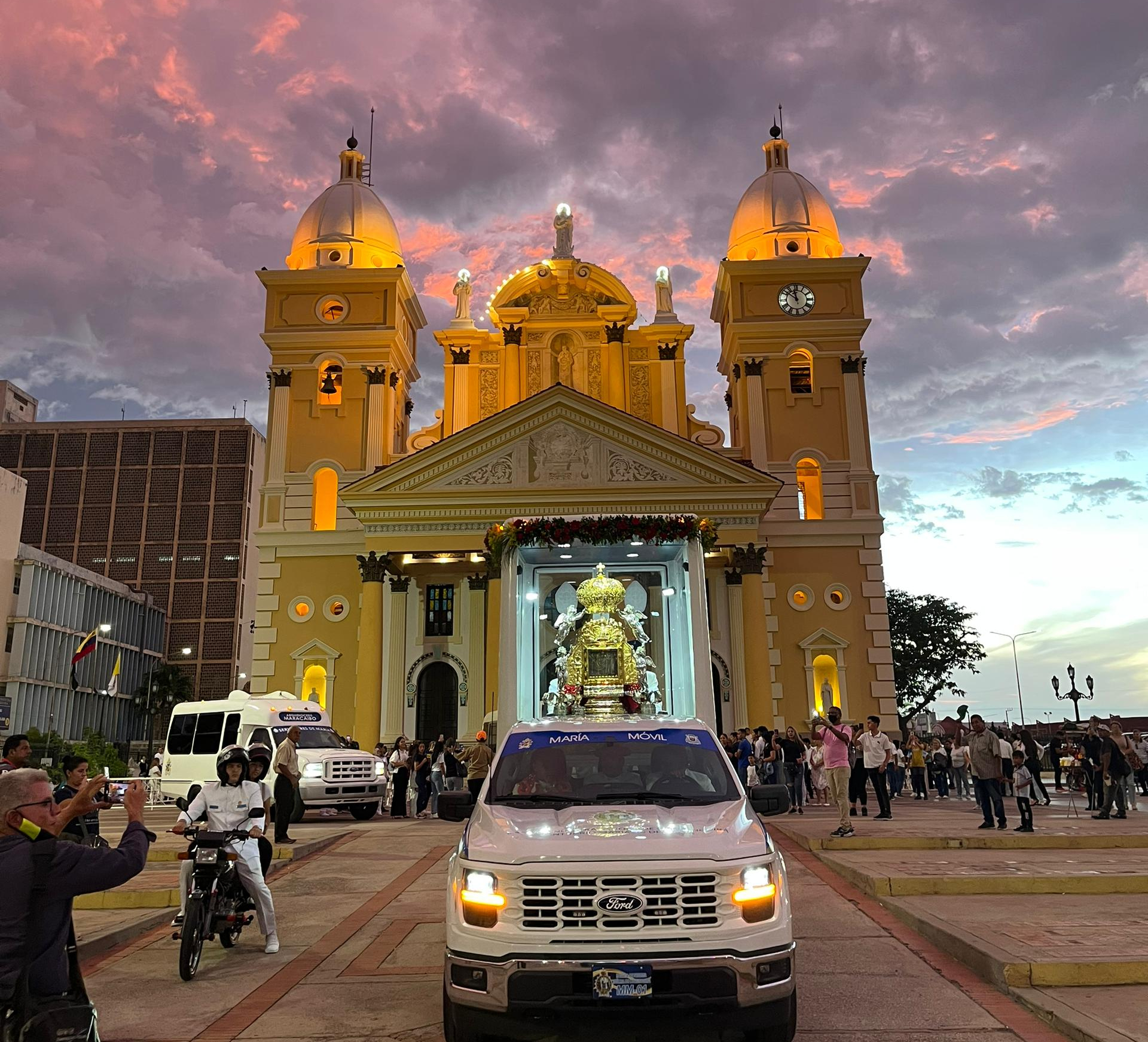 Fe en las calles de Maracaibo tras la Vigilia de Pentecostés