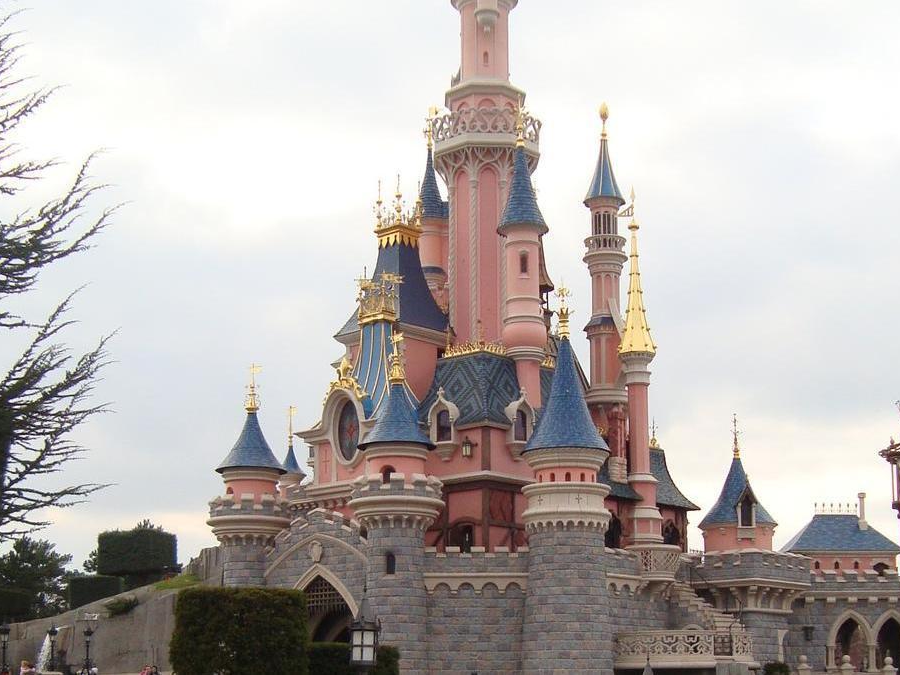 Disney despide a cientos de empleados para afrontar la caída de la televisión tradicional