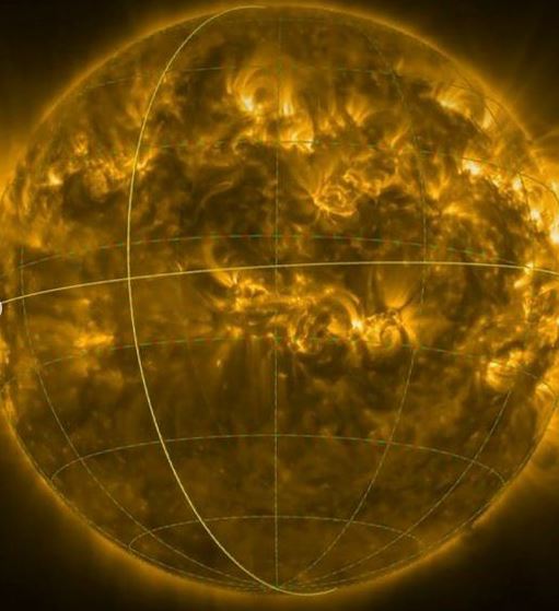 Captan imágenes de los polos solares y sorprendentes 