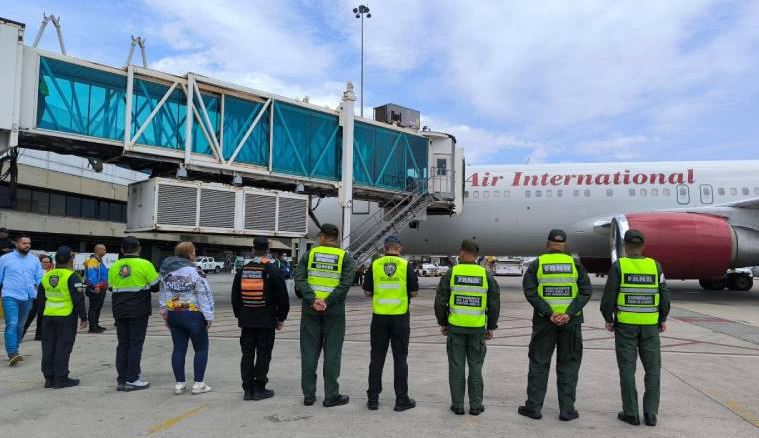Arribaron al país 141 migrantes provenientes de Estados Unidos