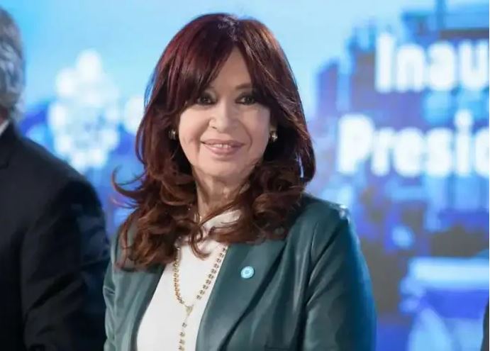 Defensa de Cristina Kirchner solicitó arresto domiciliario tras fallo judicial