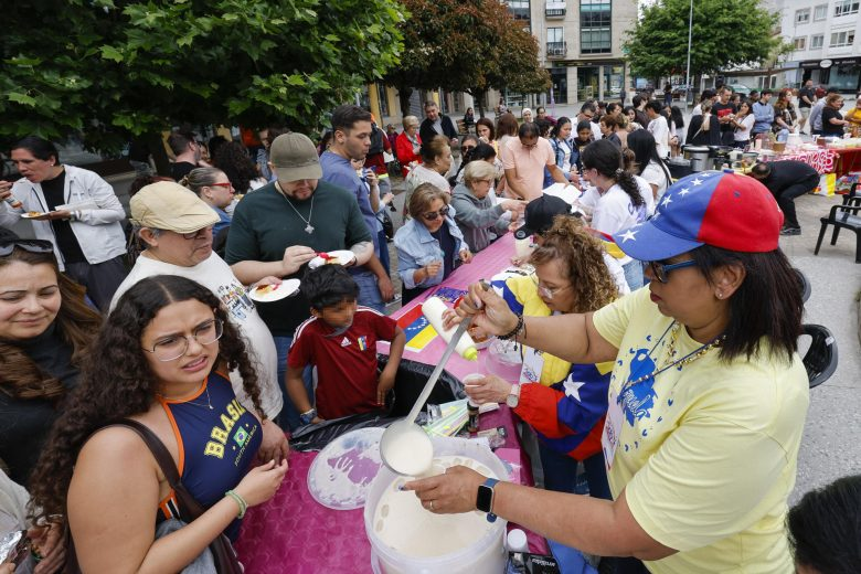 Platos típicos de Venezuela y otros países degustados durante una cata internacional en la localidad gallega Ames, España