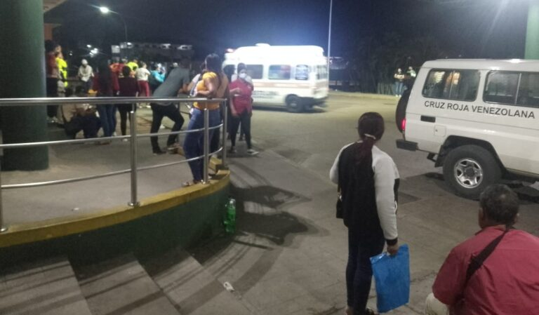 Funcionarios de la PNB resultaron presuntamente intoxicados durante custodia del partido de La Vinotinto en Maturín