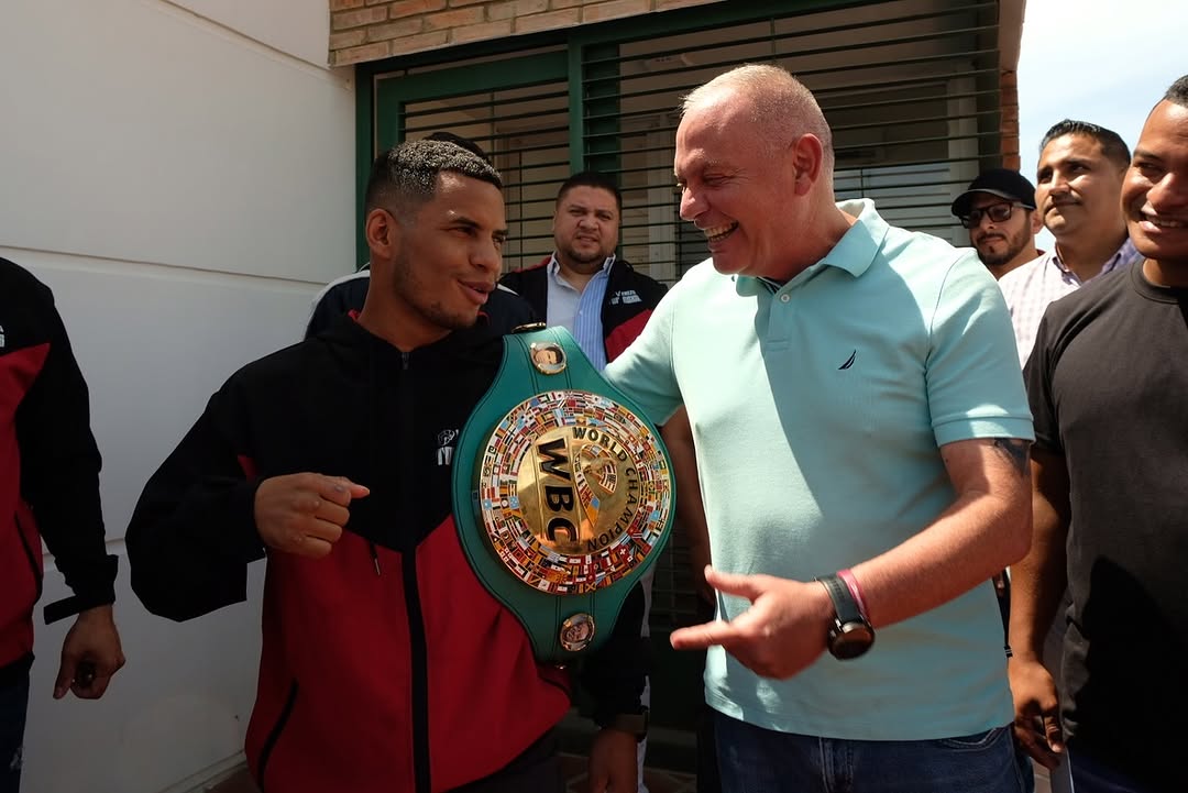 Alcalde Giancarlo Di Martino recibió al campeón mundial Carlos Cañizales