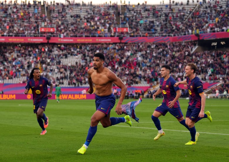 Barcelona venció al Girona sobre la hora