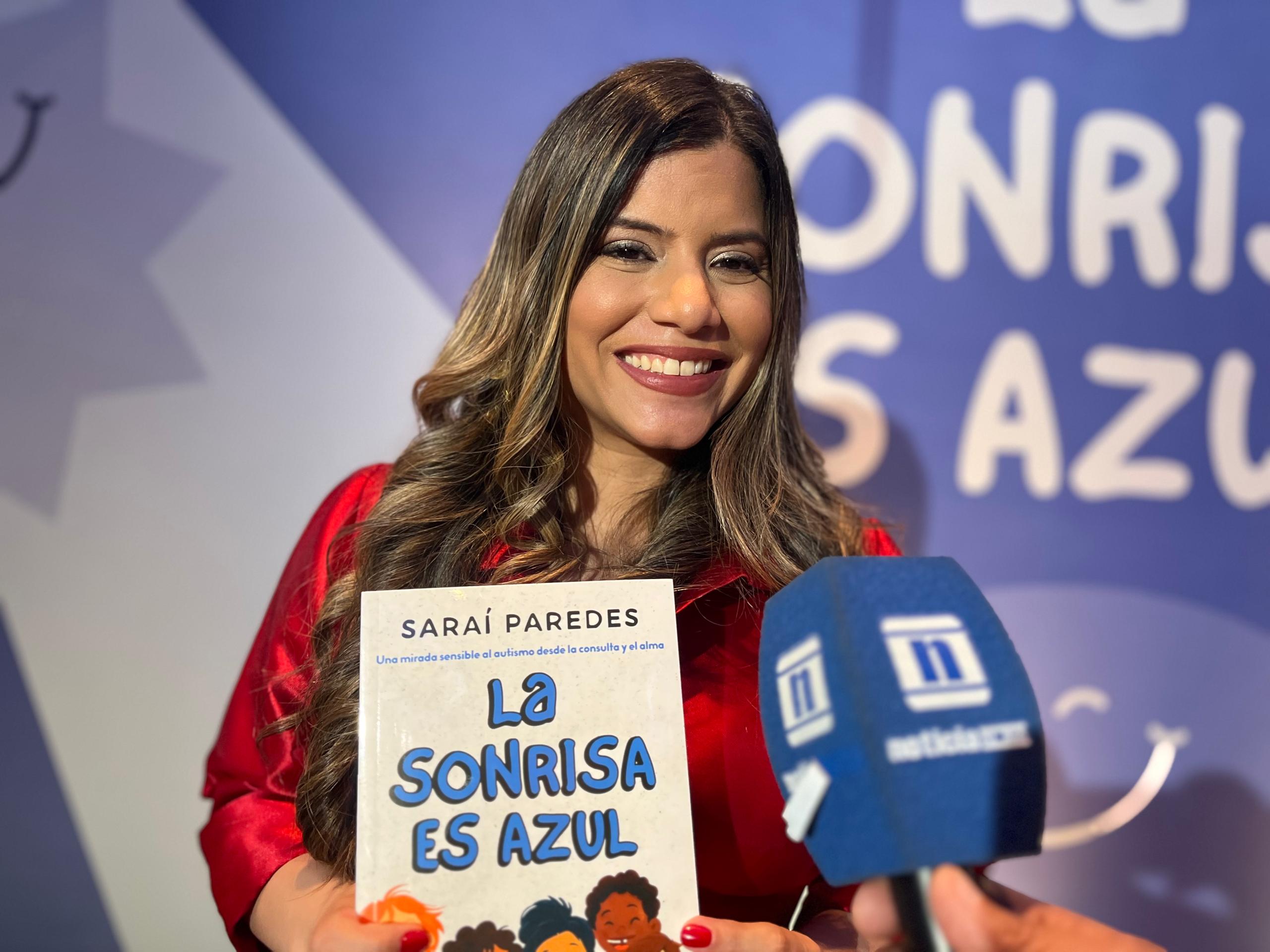Dra. Sarai Paredes presentó libro "La Sonrisa es Azul"