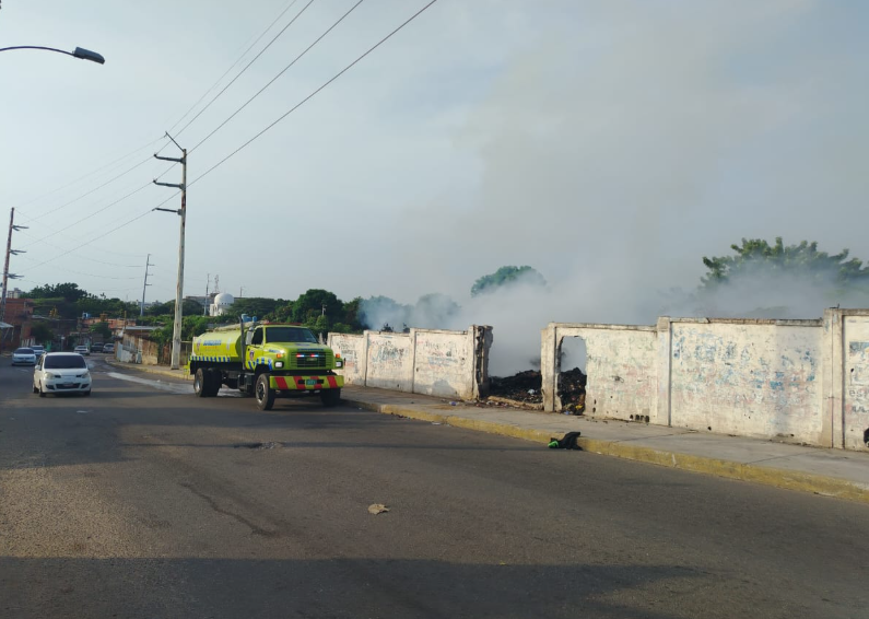 Fuerte incendio despertó a los habitantes de Primero de Mayo