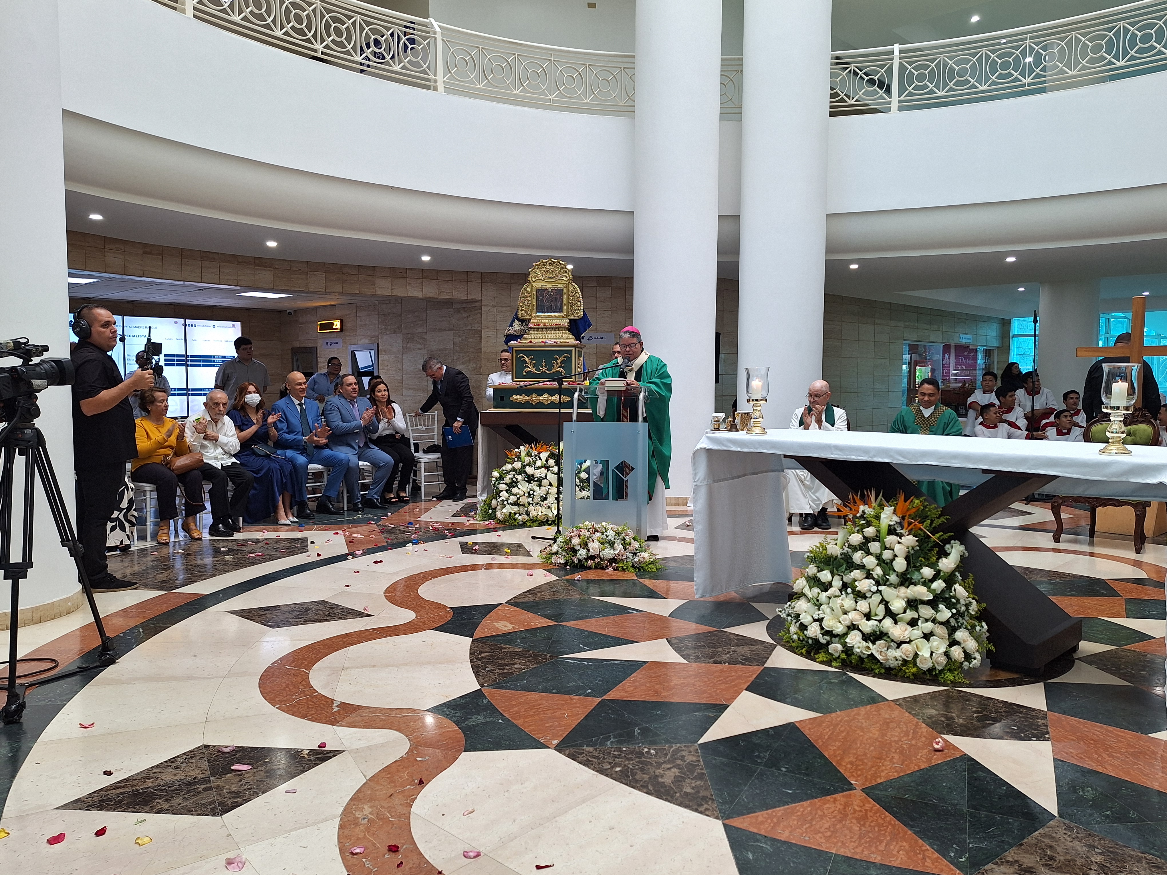 Hospital Madre Rafols celebró diez años de servicio con Eucaristía de Solemnidad