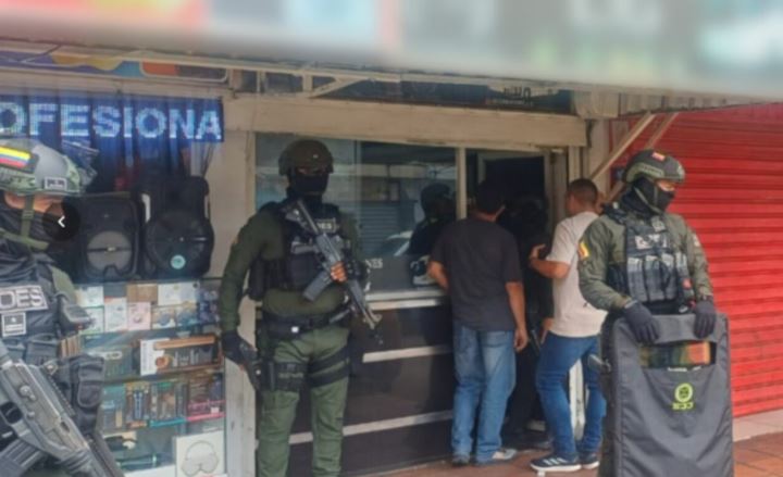 Desarticulan en Colombia red que abandonaba a migrantes venezolanas en la frontera con Ecuador