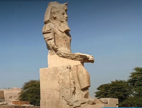 Egipto reveló dos estatuas del rey Amenhotep III tras dos décadas de restauración